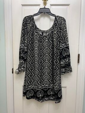 Voll Style Black and White Geometric Tunic